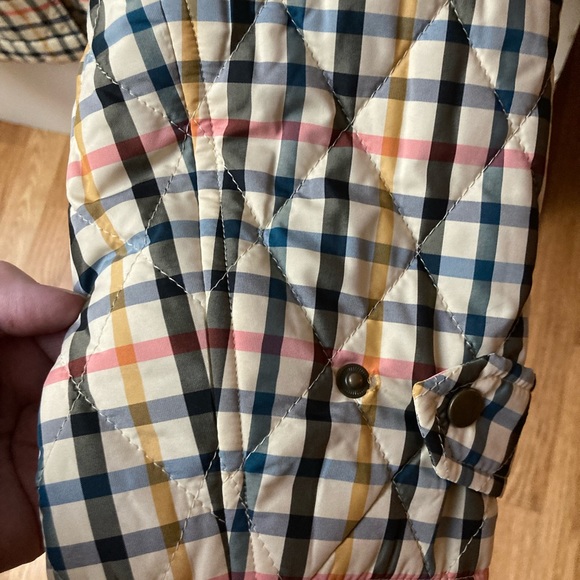 Great car coat and it is New Talbots large jacket - Picture 6 of 8
